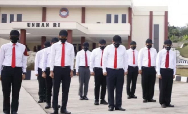 Pegawai KPK yang mengikuti diklat bela negara dan wawasan kebangsaan di Universitas Pertahanan